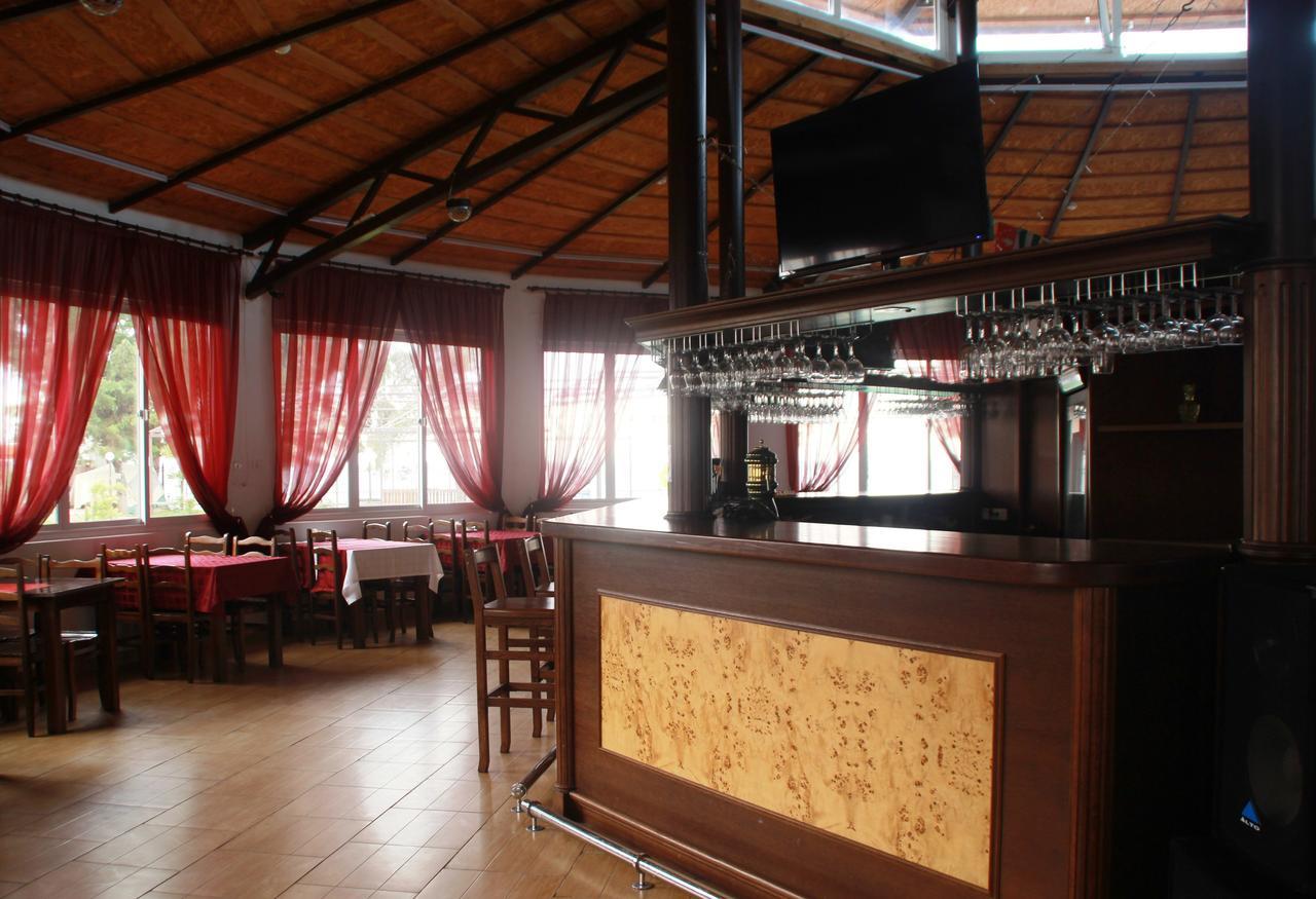 Anakopia Club Hotel New Athos Екстериор снимка