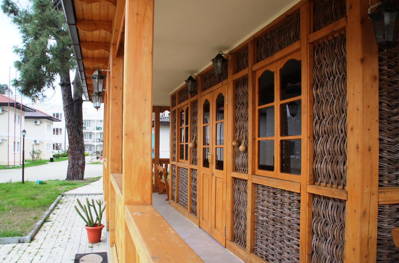 Anakopia Club Hotel New Athos Екстериор снимка